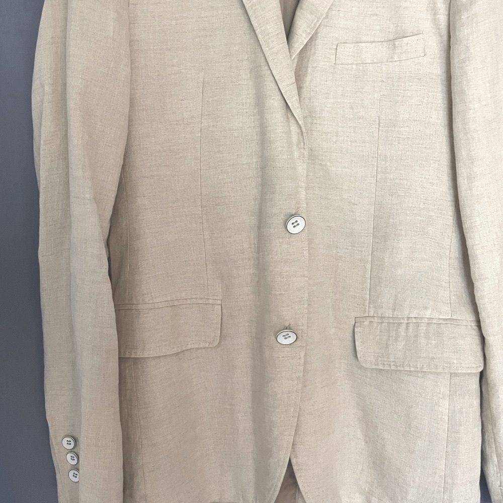 SHADES OF GREY BY MICAH COHEN
Off White SPORT COAT small.